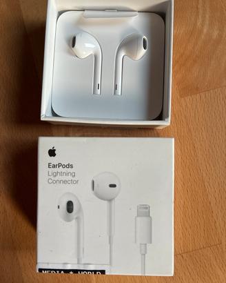 Earpods con connessione Lightning nuovi mai usati