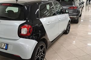 SMART EQ 22kw passion con navigatore