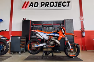 Ktm 125 SX Motard con tripla omologazione