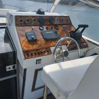 Barca a motore Searay