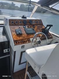 Barca a motore Searay