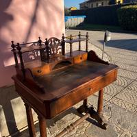 Antico scrittoio