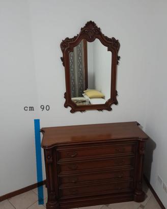 Cassettone in vera noce con specchio