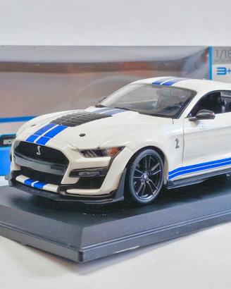 Ford Mustang Shelby GT 500 1:18