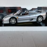 Modello auto ferrari f50 cabrio grigia burago
