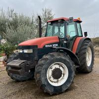 Trattore New holland M135