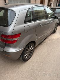 Mercedes classe b 180-