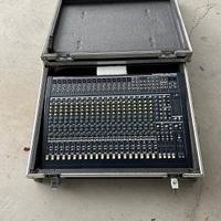 Behringer Eurodesk MX 2442A