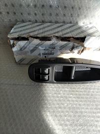 INTERRUTTORE ALZACRISTALLI PORTIERA ANT SX 7356631