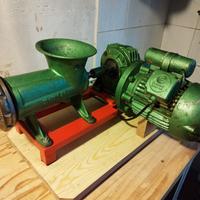 tritacarne  insaccatrice