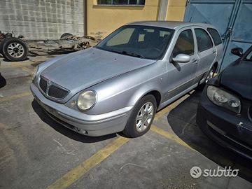 Lancia Lybra Station Wagon Demolita - Per Ricambi