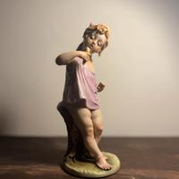 Statua Capodimonte Bruno Merli– Bambina con gelato