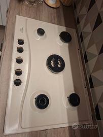 Piano cottura 5 fuochi Ariston