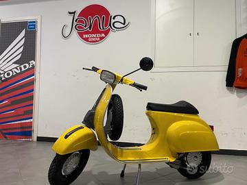 Vespa 50 special completamente restaurata da Dibiu