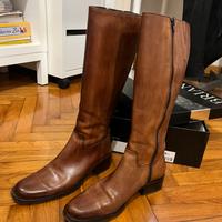 Stivali marroni in pelle