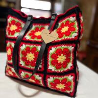 Borsa fatta all'uncinetto