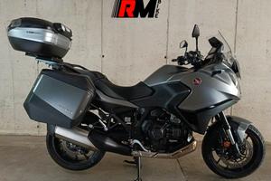 Honda NT 1100 DCT '22 Bauletto Givi 56 lt