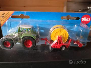 modellino TRATTORE C/ROTOIRRIGATORE cm 15 SIKU SK1
