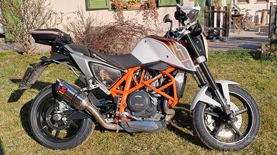 Moto KTM 690 Duke 2012 – pronta all’uso