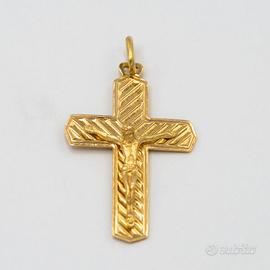 Ciondolo oro giallo 18kt a forma di Croce E.2990