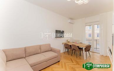 3 LOCALI RISTRUTTURATO E ARREDATO CON DOPPI SERVI