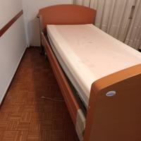 Lettino con materasso antidecubito