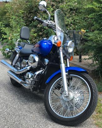 Motociclo Honda Black Widow