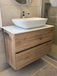 Mobile bagno con lavabo