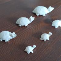 tartarughe in marmo bianco