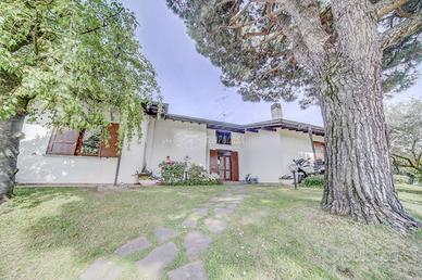 VILLA SINGOLA CON 3 CAMERE DA LETTO SU UNICO LIVEL