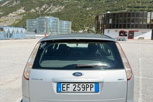 Ford focus 1.6 2010