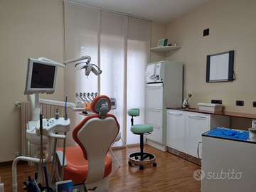 Studio Odontoiatrico 2 poltrone