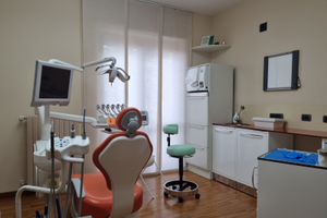 Studio Odontoiatrico 2 poltrone