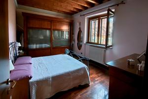Villa a schiera centrale in cascina lombarda