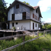 Villa panoramica fronte lago turano con terreno