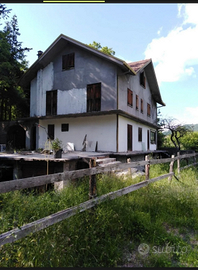 Villa panoramica fronte lago turano con terreno