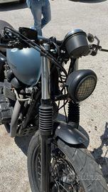 Triumph Bonneville T100 black