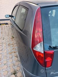 auto Fiat punto