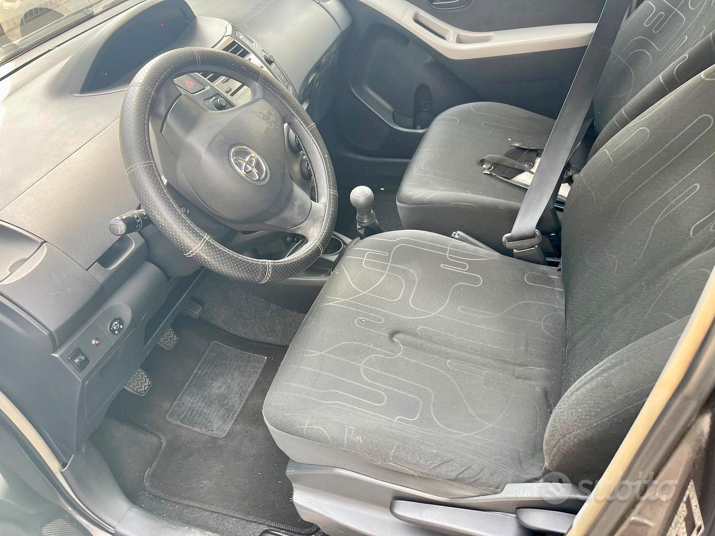 Toyota Yaris 2010 photo 5