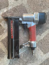 Graffettatrice pneumatica