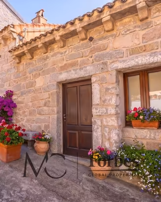 Luras - Stazzo ristrutturato nel centro storico