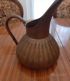 Brocca il rame vintage