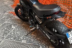 Ducati scrambler 800