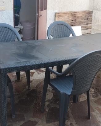 Tavolo da giardino con 6 sedie