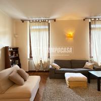 5 LOCALI AMPIO IN VIA MONGINEVRO