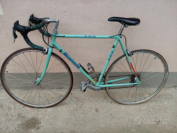 bicicletta da corsa bianchi