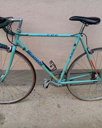 bicicletta da corsa bianchi