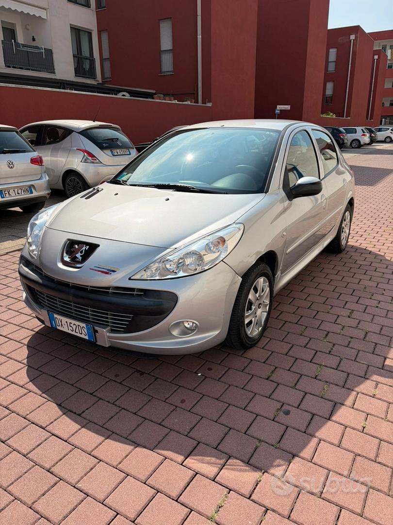 Peugeot 206 2009 photo 2