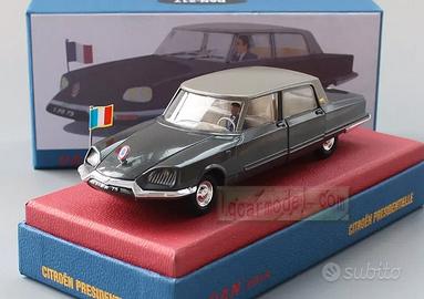 Dinky toys CITROEN DS Autista Presidenziale