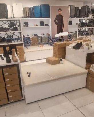 Arredamento negozio